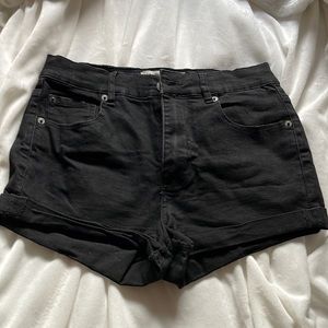 Black dentin shorts
